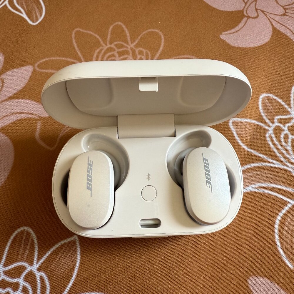 Bose QuietComfort II In-Ear True Wireless Earbuds - Soapstone (Used)